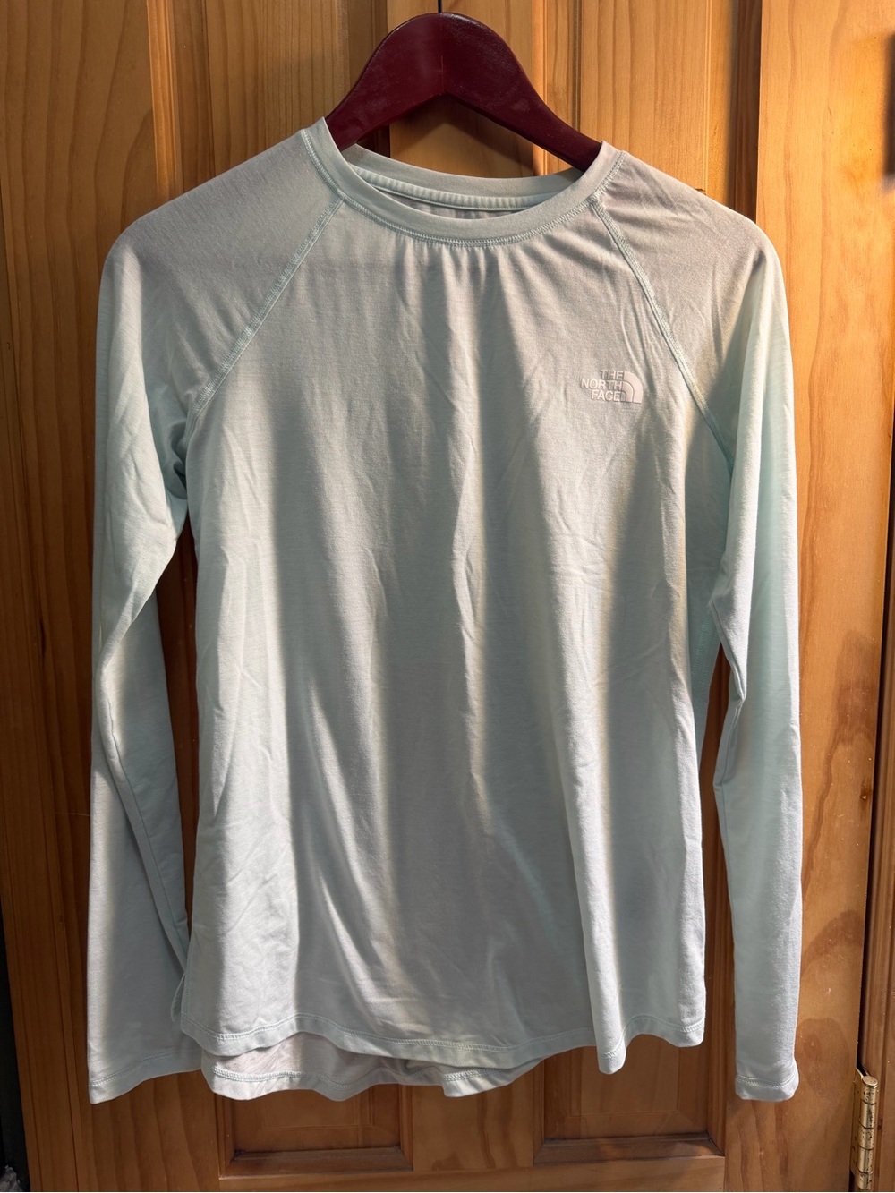 The North Face Women's Long Sleeve Crew in Pale Mint